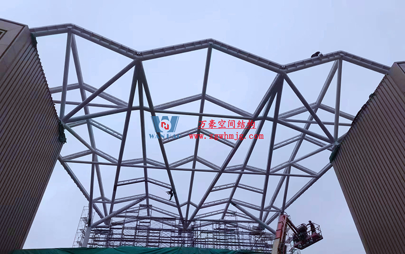 匯工匠精神，抓工程品質(zhì)|合肥文一塘溪津門天幕鋼結(jié)構(gòu)及ETFE氣枕膜工程最新施工進(jìn)度