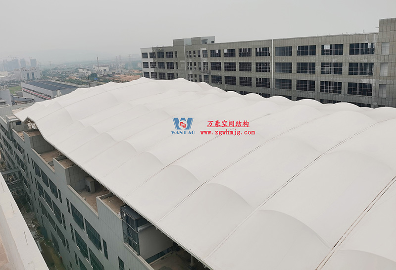 浙江真愛毯業(yè)科技有限公司廠房三屋面膜結(jié)構(gòu)工程完工大吉！