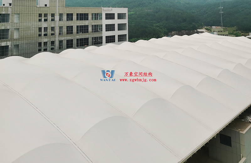 浙江真愛毯業(yè)科技有限公司廠房三屋面膜結(jié)構(gòu)工程完工大吉！