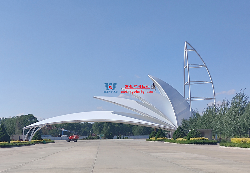 陜西定邊馬蓮灘沙漠公園鋼膜結(jié)構(gòu)工程“奮力快跑”，工程“進(jìn)度條”刷新了!