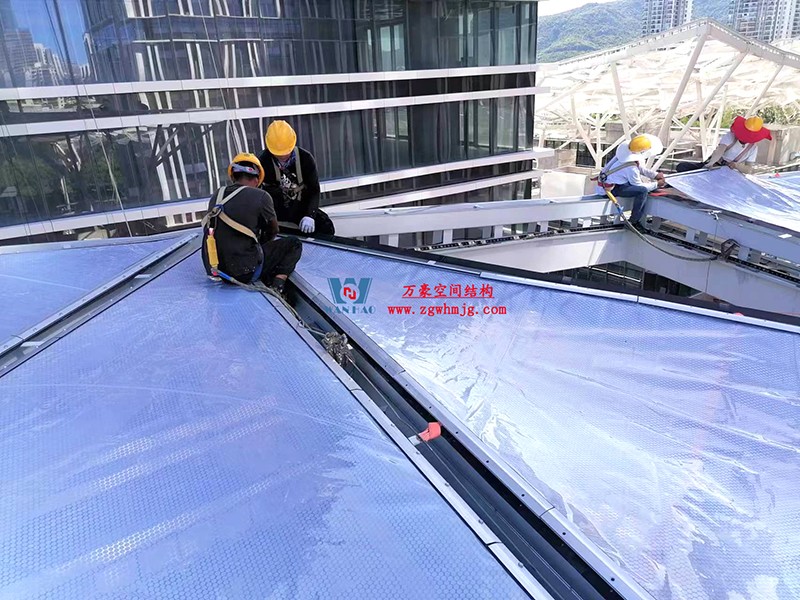 縱使烈日炎炎，腳步從未止歇！海南這個(gè)ETFE氣枕膜項(xiàng)目施工進(jìn)度有最新消息