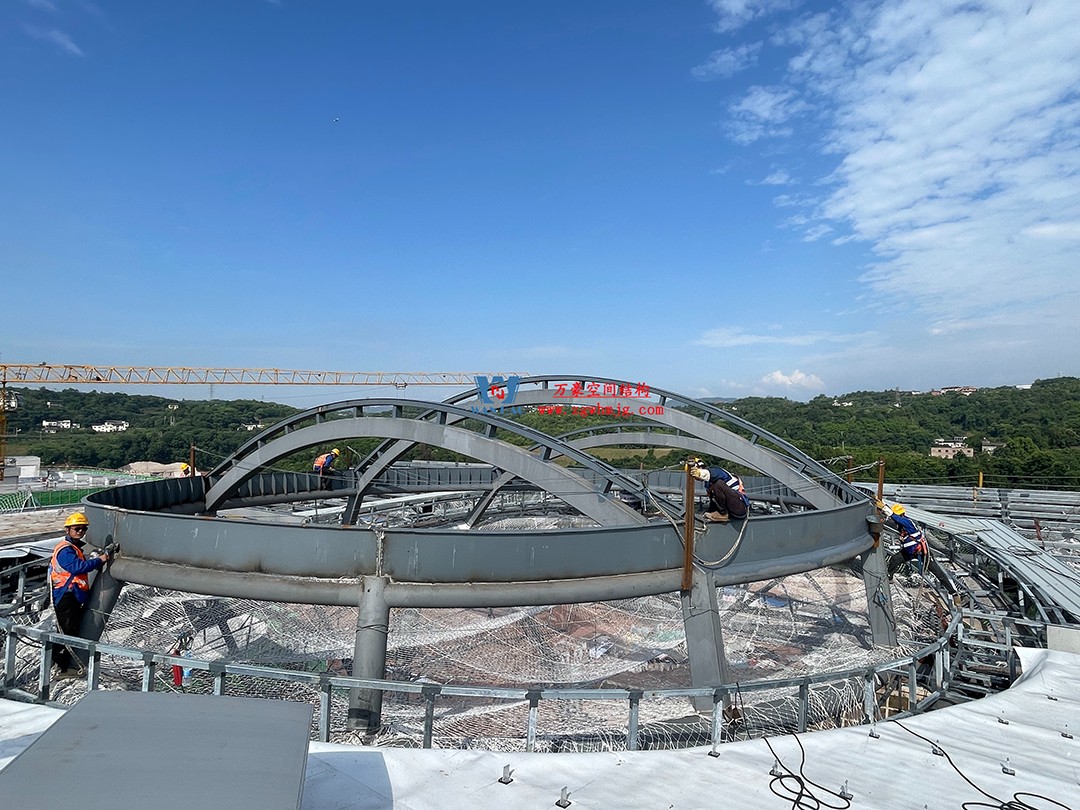 重慶東站站房正在加速建設(shè)，全力繪就項(xiàng)目新篇章