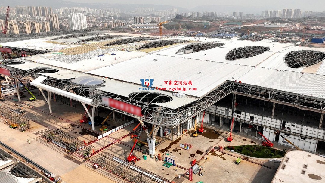 重慶東站站房正在加速建設(shè)，全力繪就項(xiàng)目新篇章