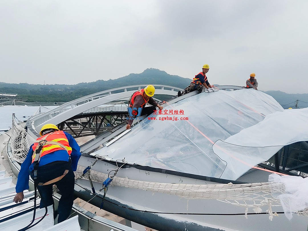 提檔提速，ETFE氣枕膜結構天窗正在火熱施工安裝中
