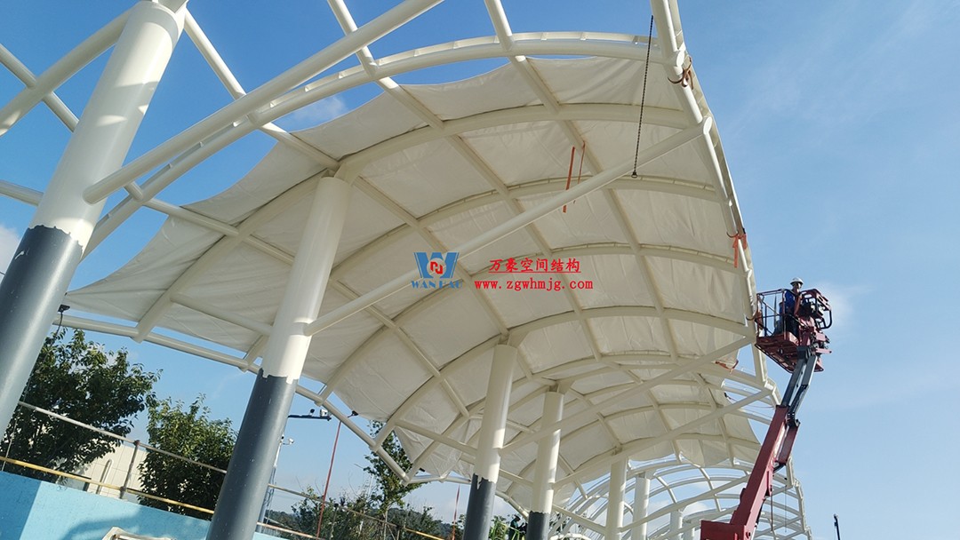全面加速建設(shè)，創(chuàng)建優(yōu)質(zhì)精品工程