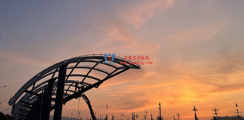 全面加速建設(shè)，創(chuàng)建優(yōu)質(zhì)精品工程
