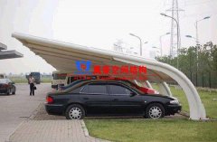 7字型膜結(jié)構(gòu)車棚是什么？有哪些特點(diǎn)？