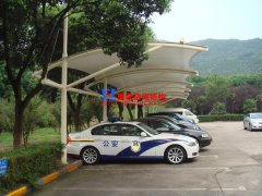 膜結(jié)構(gòu)停車棚造價(jià)多少合適？簡(jiǎn)易車棚膜結(jié)構(gòu)低價(jià)市場(chǎng)分析