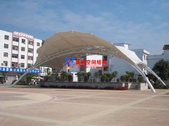 舞臺膜結(jié)構(gòu)具有哪些特性？張拉膜結(jié)構(gòu)舞臺有什么優(yōu)勢特點？