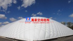 充氣膜結(jié)構(gòu)使用時應(yīng)注意哪些事項？充氣膜結(jié)構(gòu)一旦破損該如何維修？