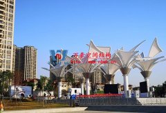 PTFE膜結(jié)構(gòu)冬季施工有哪些難題？為什么PTFE膜結(jié)構(gòu)工程在冬季施工會增加成本？