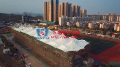 張拉膜結(jié)構(gòu)看臺(tái)的膜材如何選擇？張拉膜結(jié)構(gòu)看臺(tái)怎么維護(hù)保養(yǎng)？